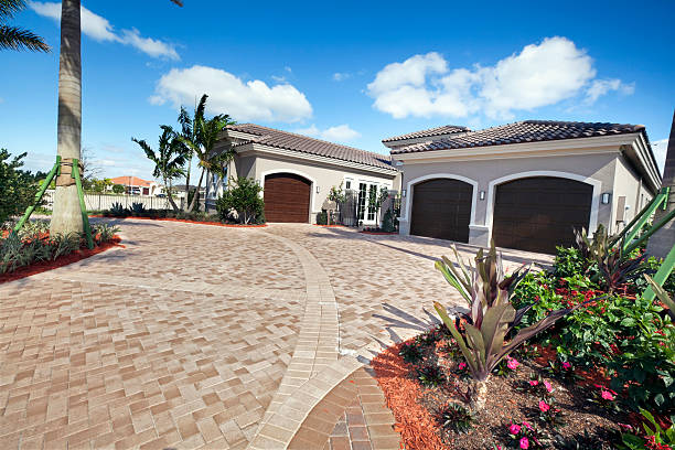 Best Driveway Pavers Near Me  in Holstein, IA
