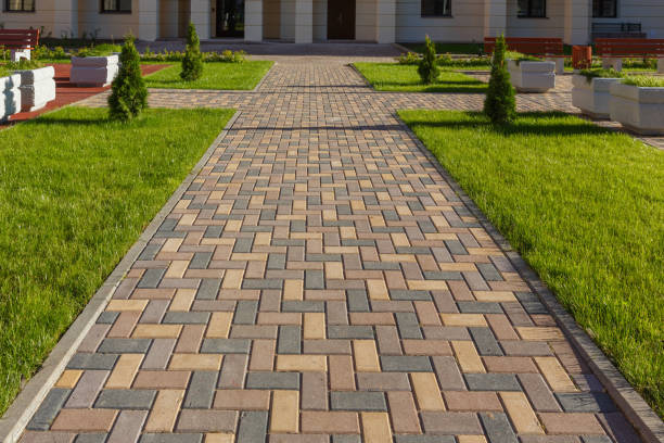Best Professional Driveway Pavers  in Holstein, IA